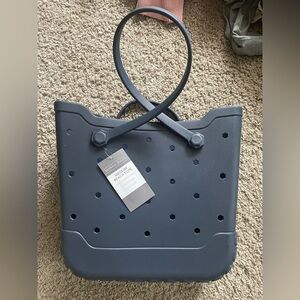 Berkeley Jensen Medium Beach tote in Navy Blue NWT